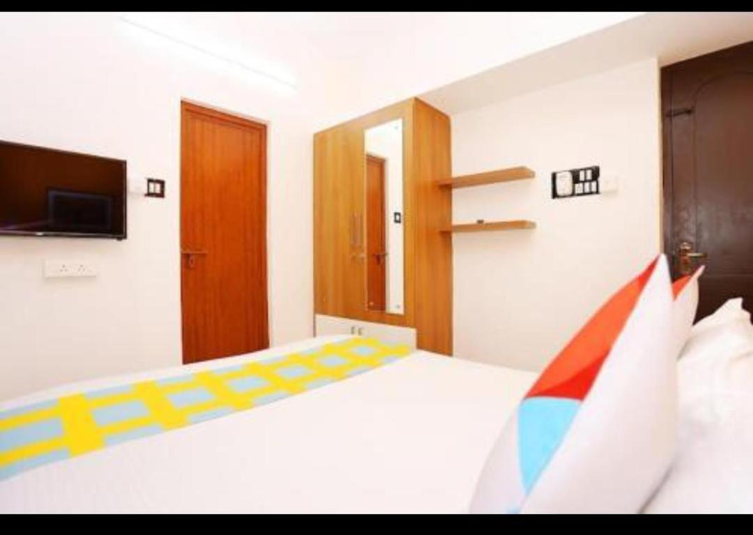 The Solo Apartments Kadavanthra Kochi Exterior foto